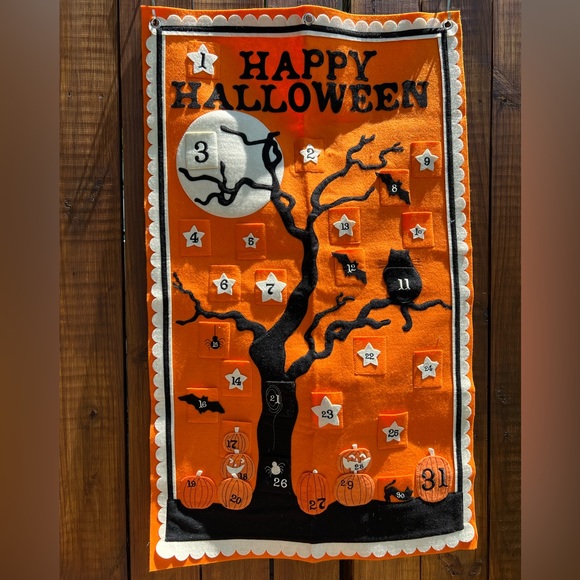Halloween advent Calendar Candy Pottery Barn Kids - Picture 2 of 6